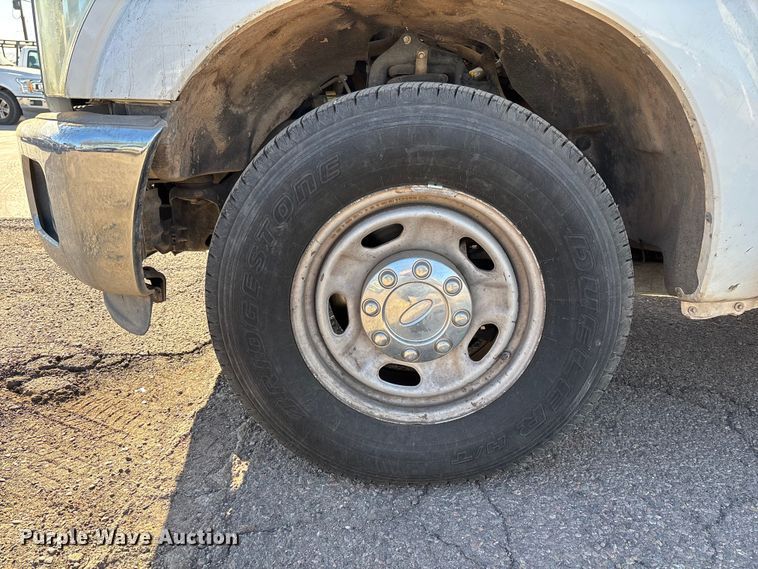 image for item FB5478 2012 Ford F250 Super Duty utility bed pickup truck