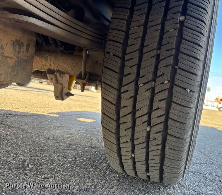 image for item FB5478 2012 Ford F250 Super Duty utility bed pickup truck