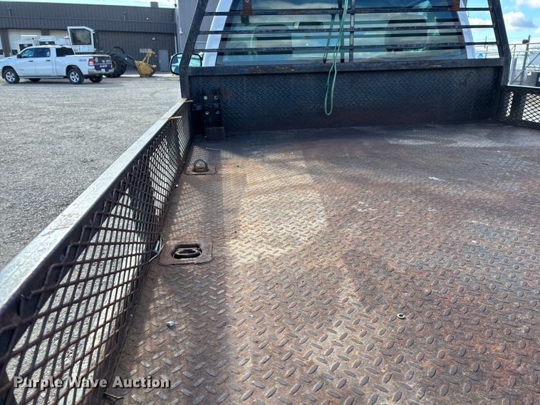 image for item FG0014 2007 Chevrolet Silverado 2500HD flatbed pickup truck