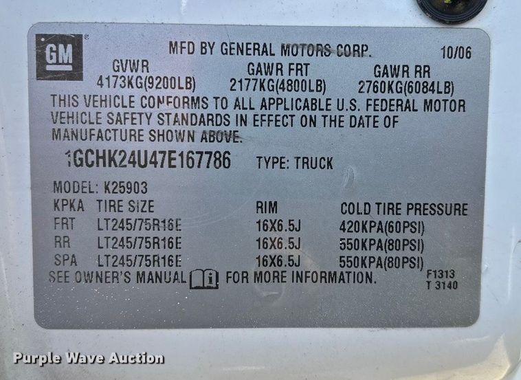 image for item FG0014 2007 Chevrolet Silverado 2500HD flatbed pickup truck