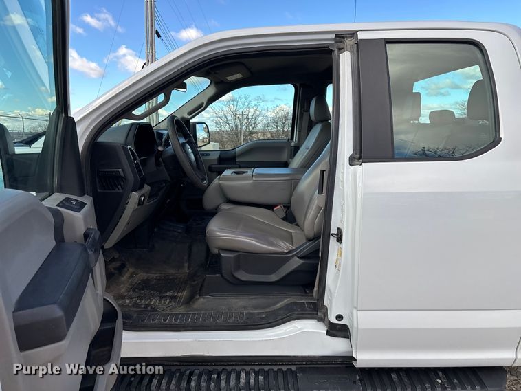 image for item FG0015 2018 Ford F150 Ext. Cab pickup truck