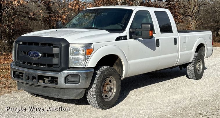 image for item FG0022 2012 Ford F350 Super Duty Crew Cab pickup truck