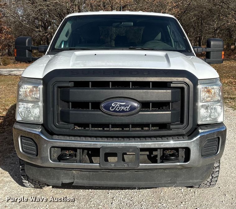 image for item FG0022 2012 Ford F350 Super Duty Crew Cab pickup truck
