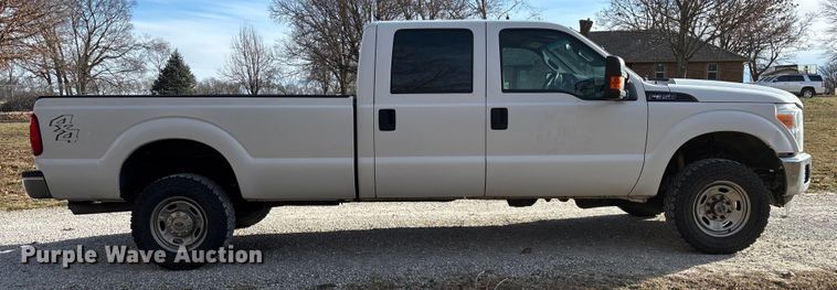 image for item FG0022 2012 Ford F350 Super Duty Crew Cab pickup truck