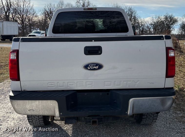 image for item FG0022 2012 Ford F350 Super Duty Crew Cab pickup truck