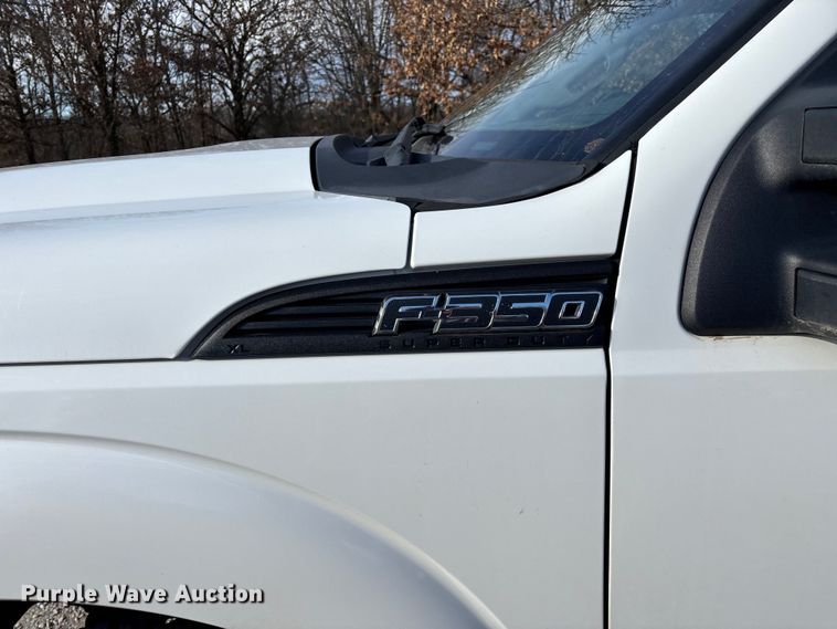 image for item FG0022 2012 Ford F350 Super Duty Crew Cab pickup truck