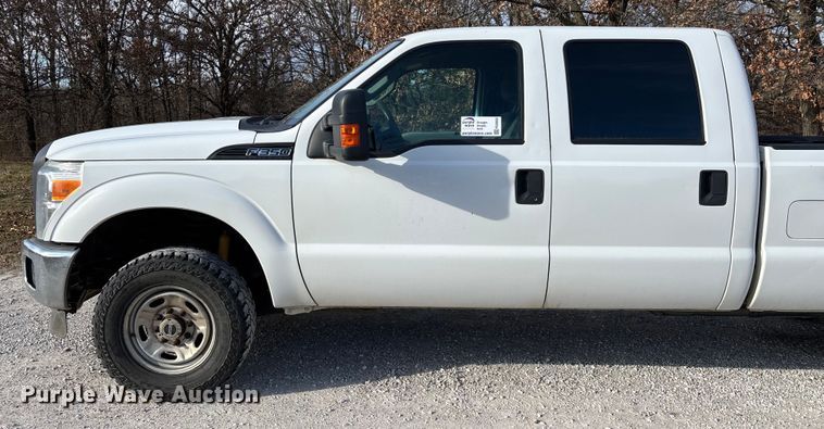 image for item FG0022 2012 Ford F350 Super Duty Crew Cab pickup truck