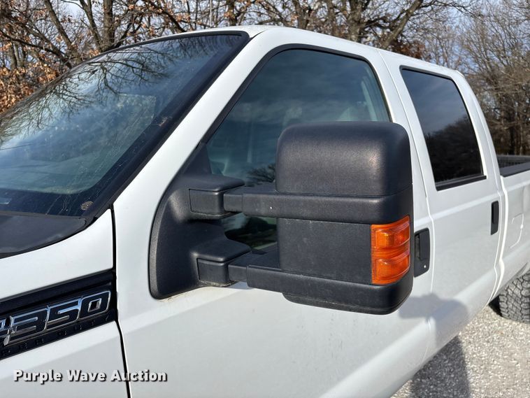 image for item FG0022 2012 Ford F350 Super Duty Crew Cab pickup truck