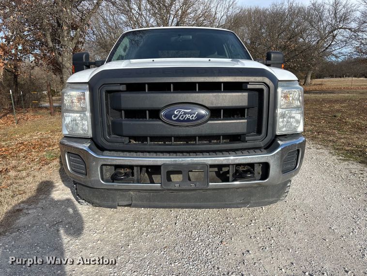 image for item FG0022 2012 Ford F350 Super Duty Crew Cab pickup truck
