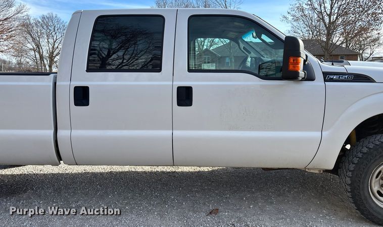 image for item FG0022 2012 Ford F350 Super Duty Crew Cab pickup truck