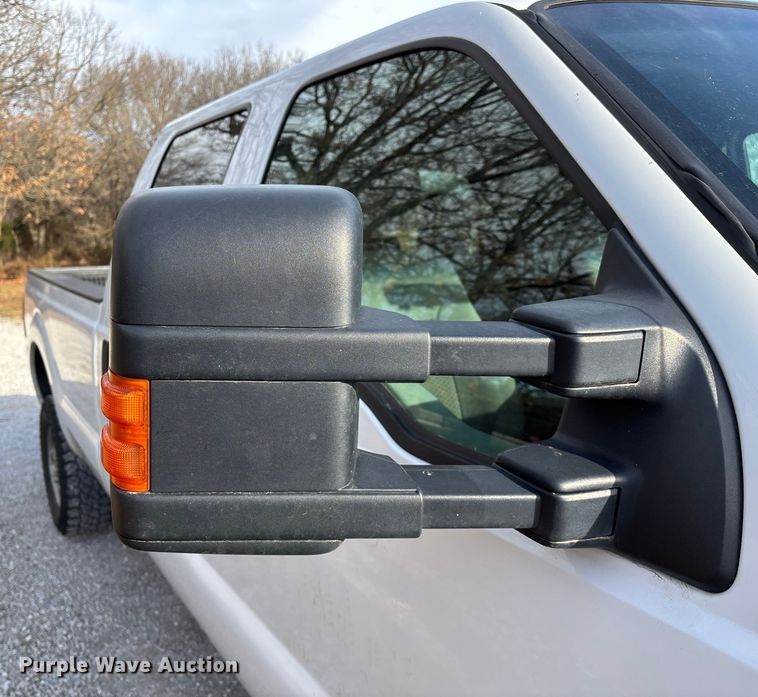 image for item FG0022 2012 Ford F350 Super Duty Crew Cab pickup truck