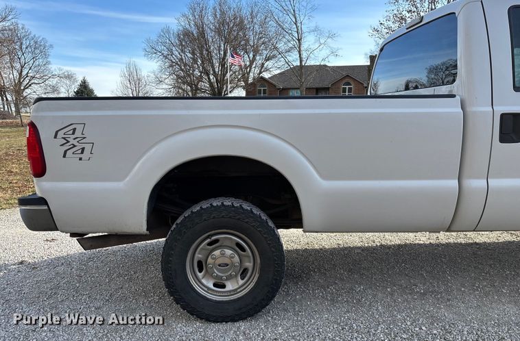 image for item FG0022 2012 Ford F350 Super Duty Crew Cab pickup truck