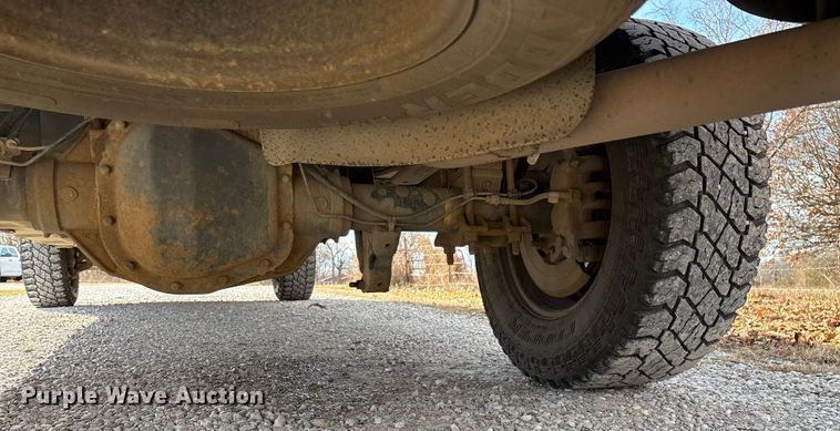 image for item FG0022 2012 Ford F350 Super Duty Crew Cab pickup truck