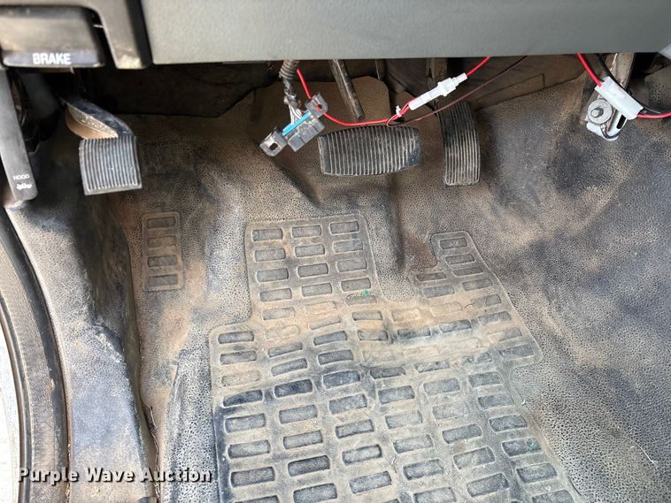 image for item FG0022 2012 Ford F350 Super Duty Crew Cab pickup truck