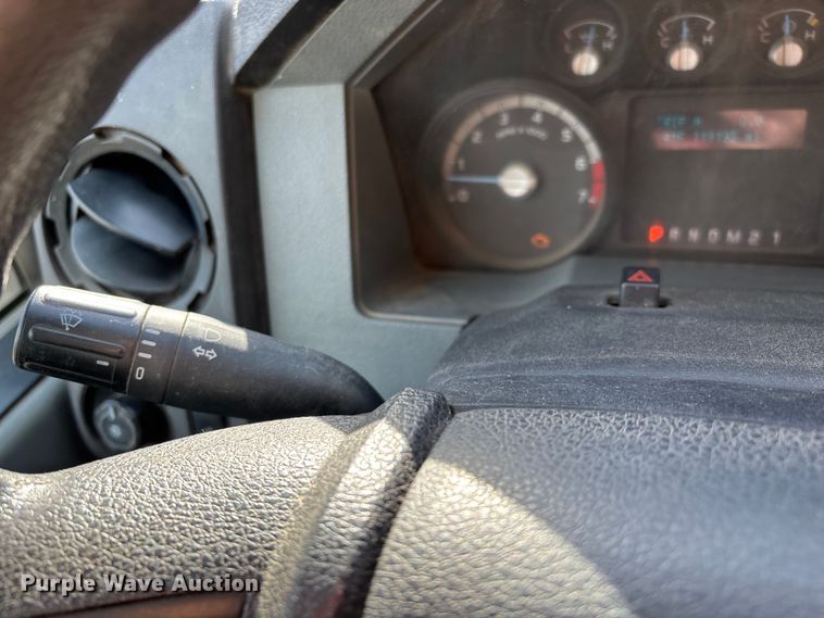 image for item FG0022 2012 Ford F350 Super Duty Crew Cab pickup truck