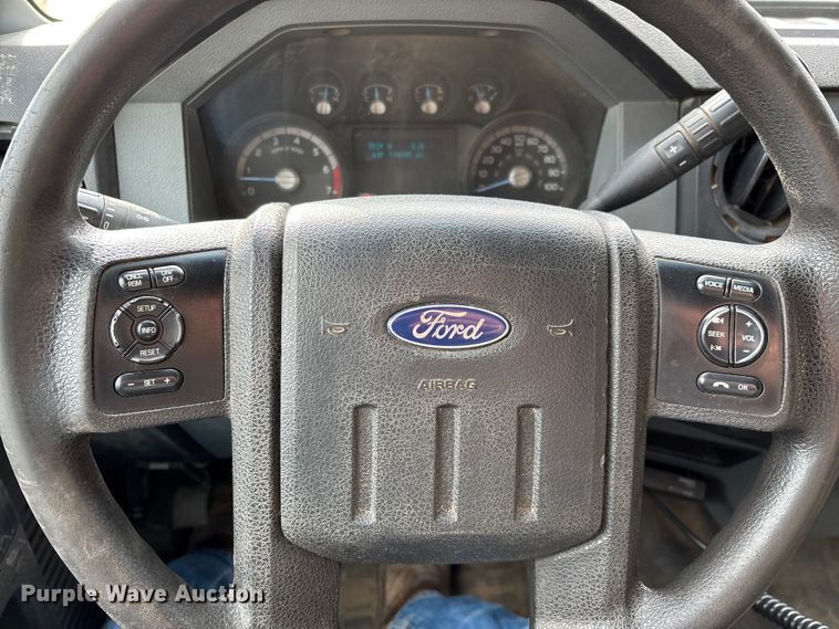 image for item FG0022 2012 Ford F350 Super Duty Crew Cab pickup truck