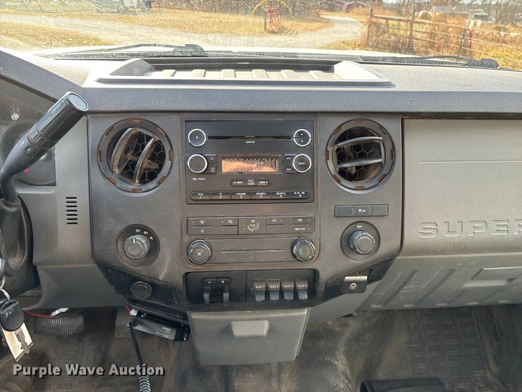 image for item FG0022 2012 Ford F350 Super Duty Crew Cab pickup truck