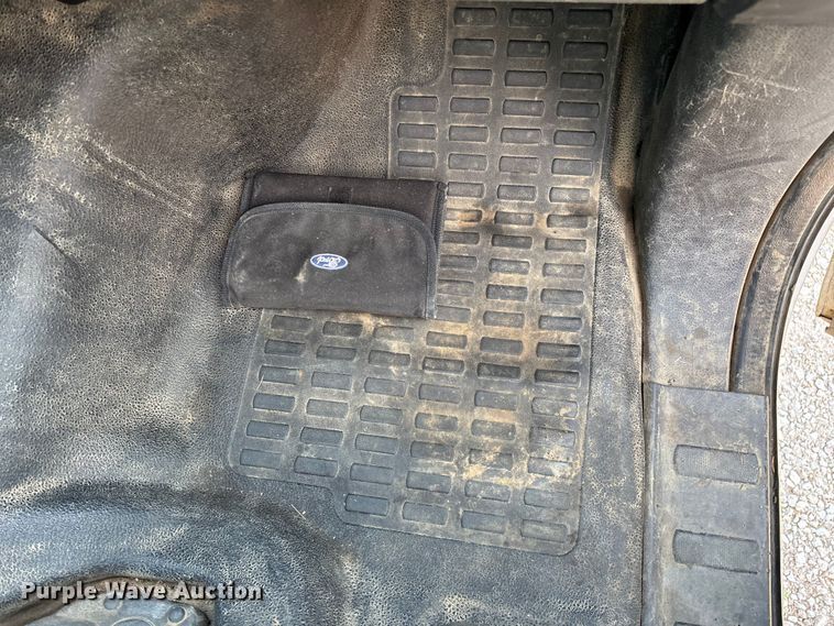 image for item FG0022 2012 Ford F350 Super Duty Crew Cab pickup truck