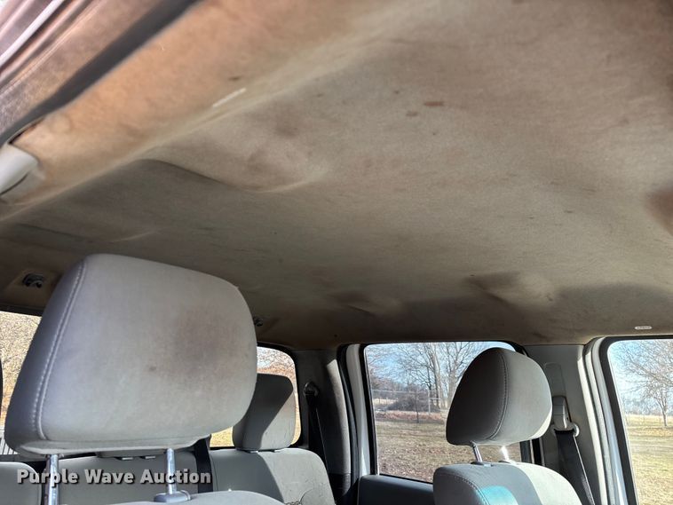 image for item FG0022 2012 Ford F350 Super Duty Crew Cab pickup truck