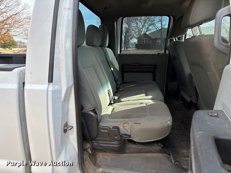 image for item FG0022 2012 Ford F350 Super Duty Crew Cab pickup truck