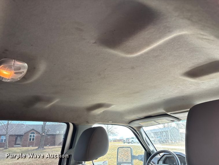 image for item FG0022 2012 Ford F350 Super Duty Crew Cab pickup truck