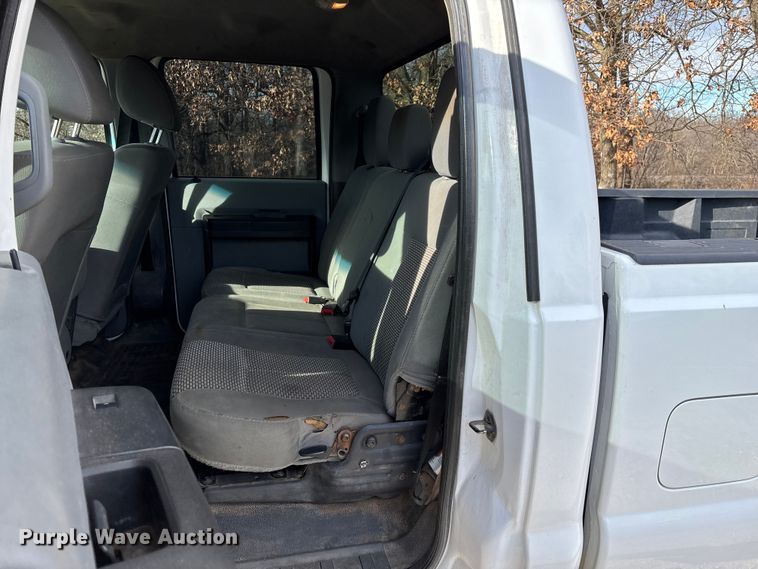 image for item FG0022 2012 Ford F350 Super Duty Crew Cab pickup truck