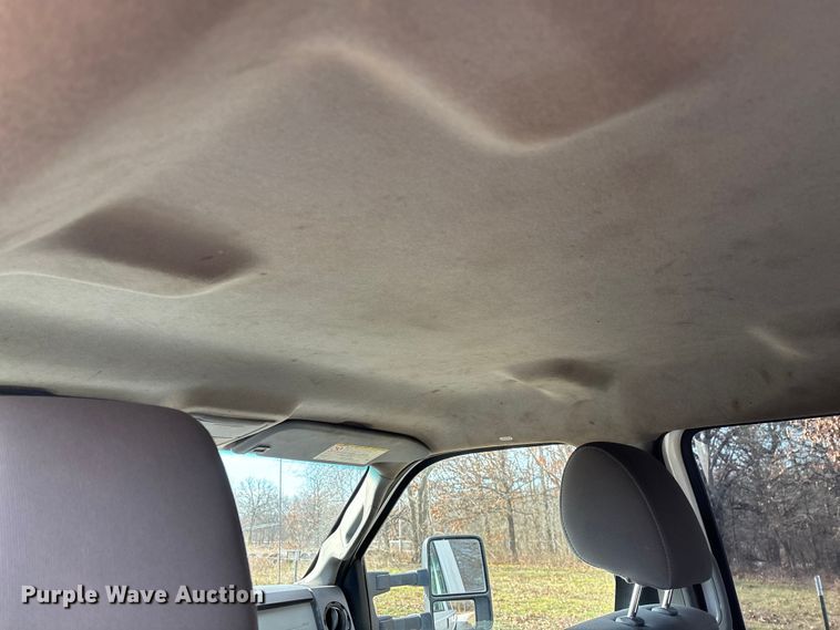 image for item FG0022 2012 Ford F350 Super Duty Crew Cab pickup truck