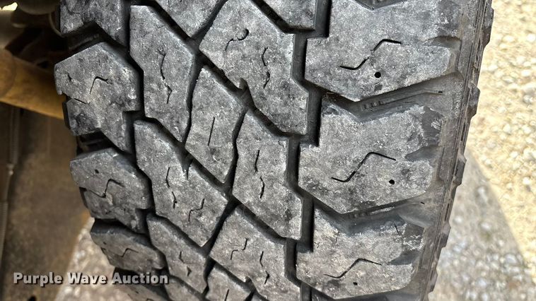 image for item FG0022 2012 Ford F350 Super Duty Crew Cab pickup truck