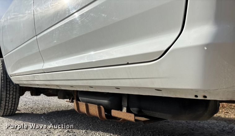 image for item FG0023 2013 RAM 3500 Crew Cab flatbed pickup truck