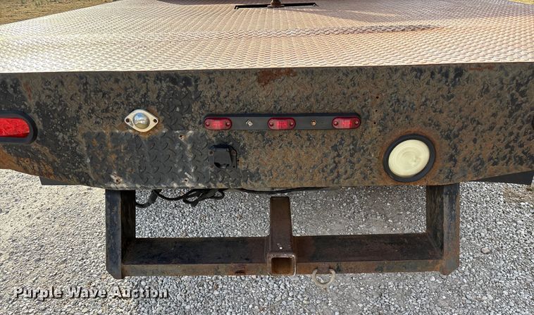 image for item FG0023 2013 RAM 3500 Crew Cab flatbed pickup truck