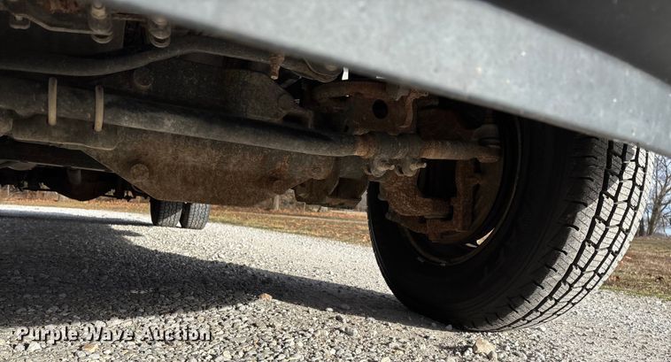 image for item FG0023 2013 RAM 3500 Crew Cab flatbed pickup truck