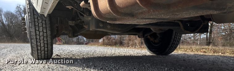 image for item FG0023 2013 RAM 3500 Crew Cab flatbed pickup truck