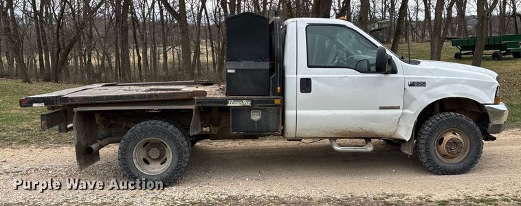 image for item FG0027 2003 Ford F350 Super Duty bale bed pickup truck