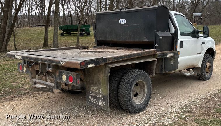 image for item FG0027 2003 Ford F350 Super Duty bale bed pickup truck