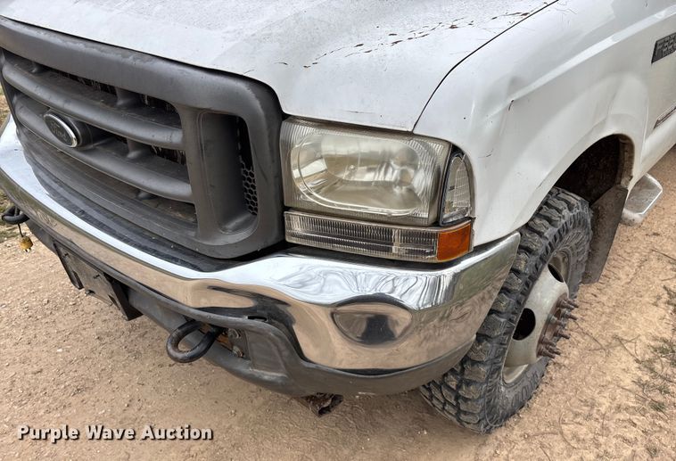 image for item FG0027 2003 Ford F350 Super Duty bale bed pickup truck