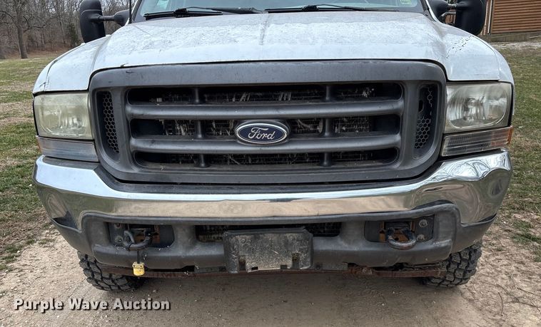 image for item FG0027 2003 Ford F350 Super Duty bale bed pickup truck