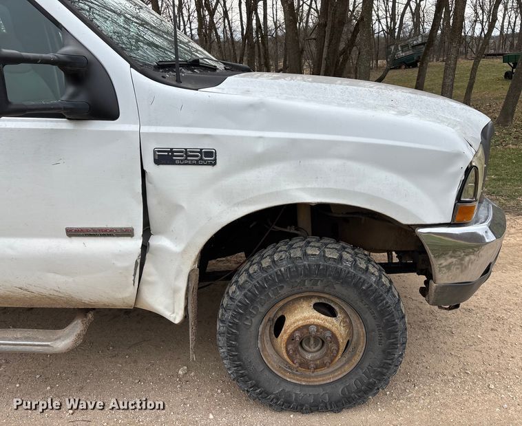 image for item FG0027 2003 Ford F350 Super Duty bale bed pickup truck