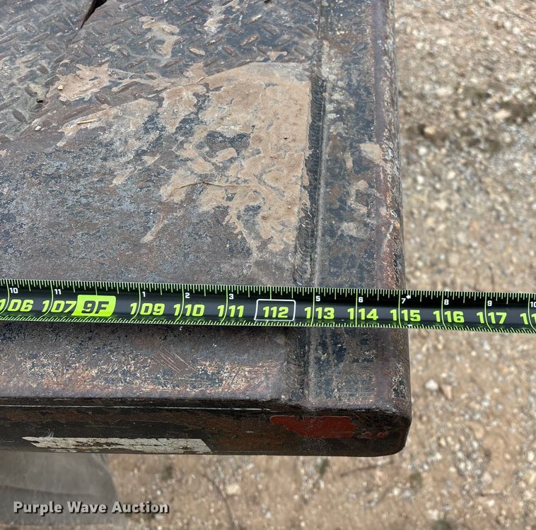 image for item FG0027 2003 Ford F350 Super Duty bale bed pickup truck