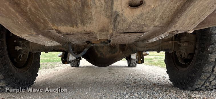 image for item FG0027 2003 Ford F350 Super Duty bale bed pickup truck