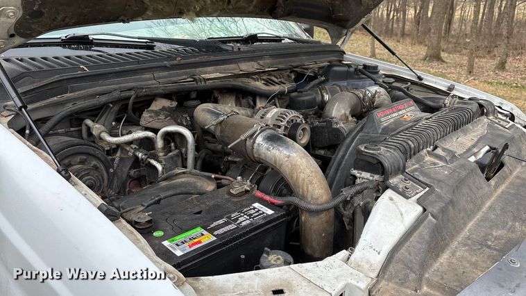 image for item FG0027 2003 Ford F350 Super Duty bale bed pickup truck