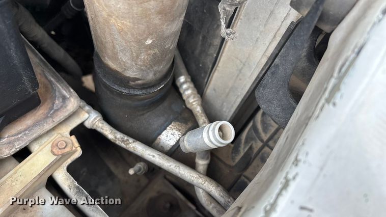 image for item FG0027 2003 Ford F350 Super Duty bale bed pickup truck