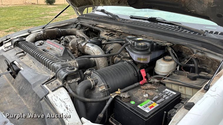 image for item FG0027 2003 Ford F350 Super Duty bale bed pickup truck