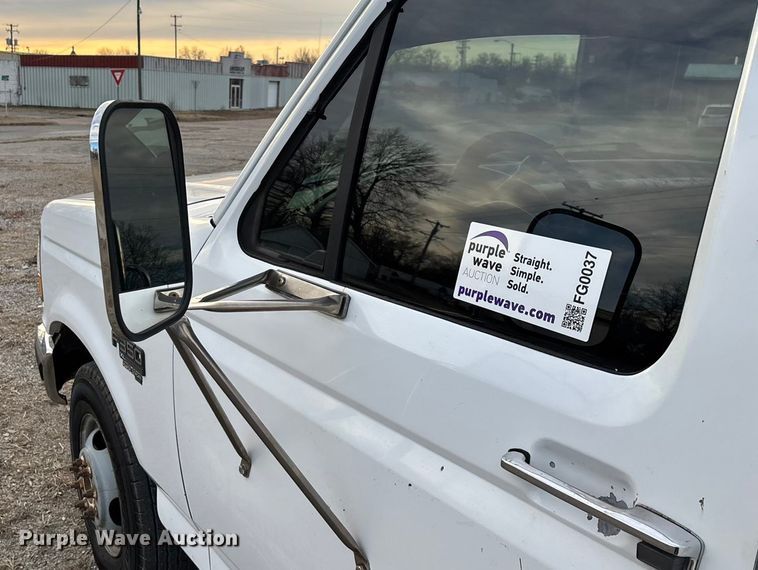 image for item FG0037 1995 Ford F350 utility bed pickup truck