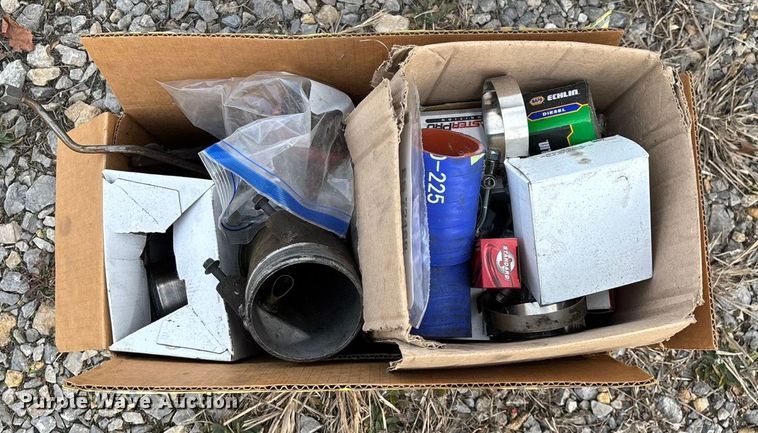 image for item FG0037 1995 Ford F350 utility bed pickup truck