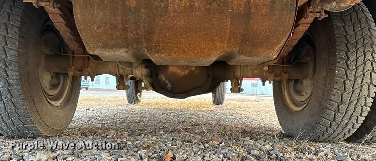 image for item FG0037 1995 Ford F350 utility bed pickup truck