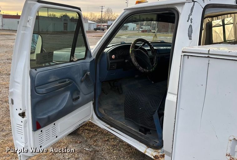 image for item FG0037 1995 Ford F350 utility bed pickup truck