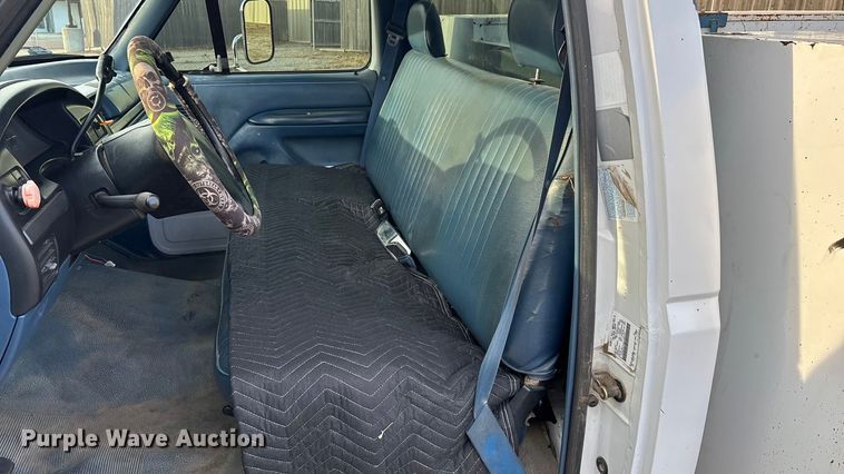 image for item FG0037 1995 Ford F350 utility bed pickup truck