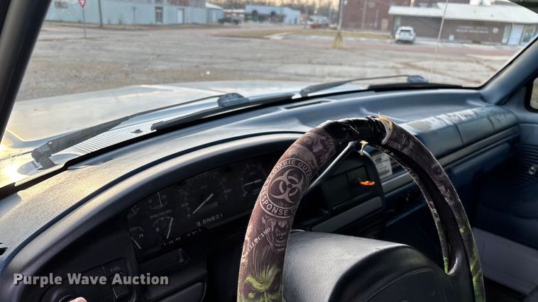 image for item FG0037 1995 Ford F350 utility bed pickup truck