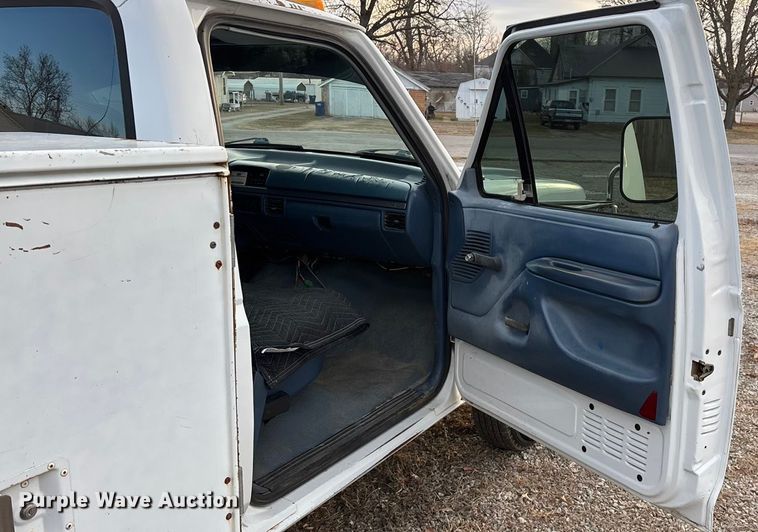 image for item FG0037 1995 Ford F350 utility bed pickup truck