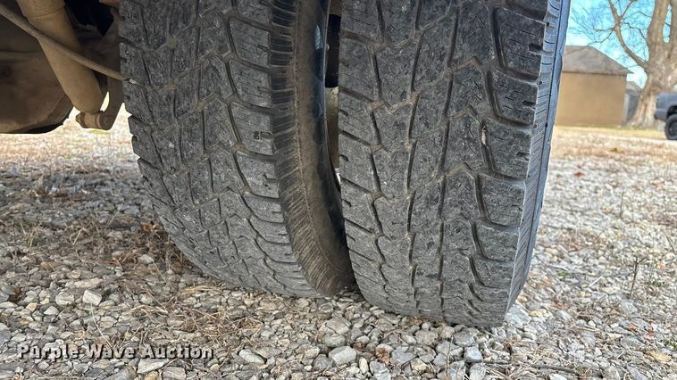 image for item FG0037 1995 Ford F350 utility bed pickup truck